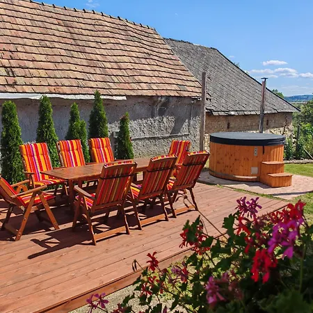Héregi Harangszó Apartman *